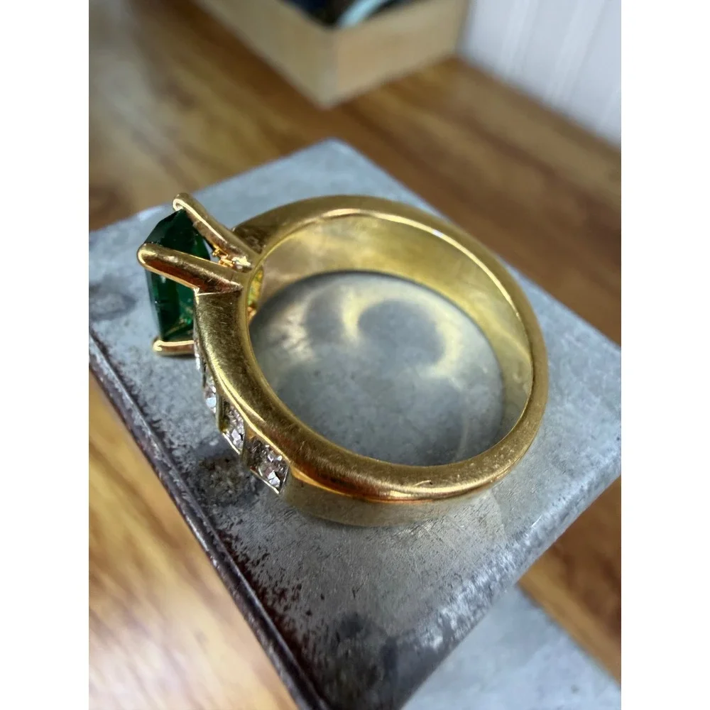 Vintage Emerald Cut Green Stone Cocktail Ring Gold Tone Size 7.5